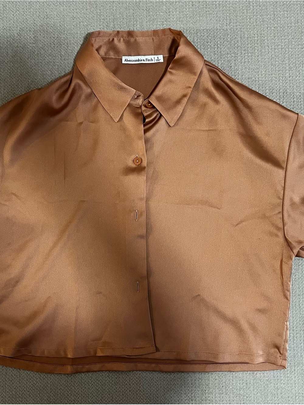 Abercrombie & Fitch Women's Satin Button-Up Crop Top
